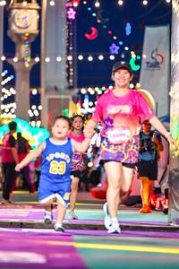 BIB: 18899
                            <button type="button" onclick="openModal(24686585)" class="btn btn-primary btn-sm float-right btn-popup" data-toggle="modal" data-target=".modal-high-quality">
                        <i class="fas fa-shopping-cart"></i> Add to Cart
                    </button>
                                            <button type="button" onclick="isThisMe(24686585, true)" class="btn btn-success btn-sm float-right btn-popup btn-isme hidden" data-toggle="tooltip" data-placement="bottom" title="นี่คือรูปของคุณใช่ไหม คลิกที่นี่เพื่อเอาเข้าอัลบั้ม">
                        <i class="fas fa-plus"></i> Add to album
                    </button>
                    <button type="button" onclick="isThisMe(24686585, false)" class="btn btn-warning btn-sm float-right btn-popup btn-isnotme hidden">
                        <i class="fas fa-ban"></i> Remove from album
                    </button>